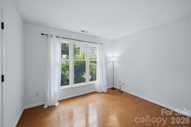 232 Queens Road 37, Charlotte, NC 28204