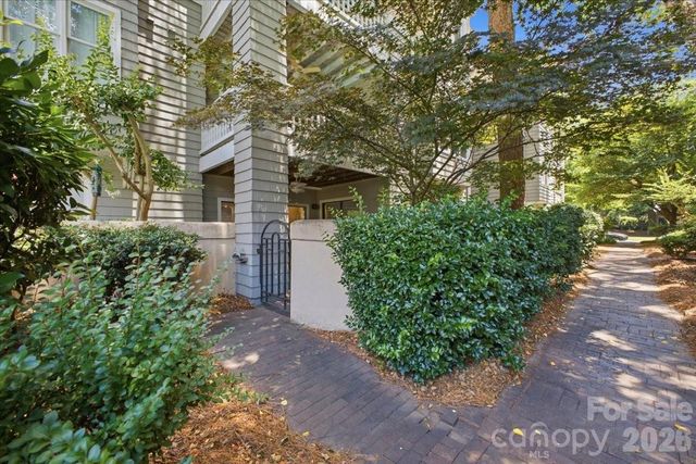 232 Queens Road 37, Charlotte, NC 28204