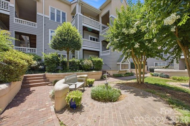 232 Queens Road 37, Charlotte, NC 28204