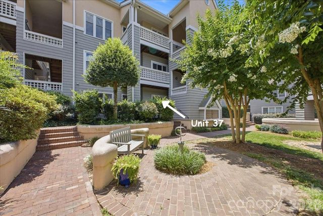 232 Queens Road 37, Charlotte, NC 28204
