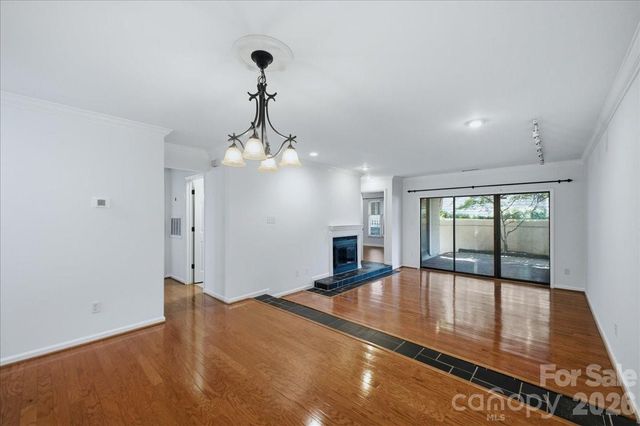 232 Queens Road 37, Charlotte, NC 28204
