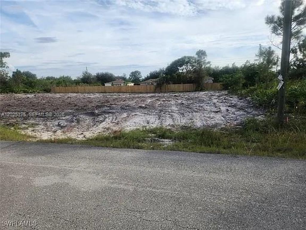 2513 43RD ST W, Lehigh Acres, FL 33971