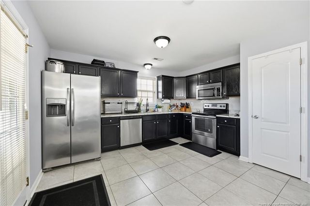 1944 Yellowbrick Road, Fayetteville, NC 28314