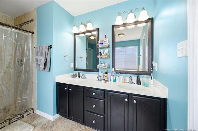 1944 Yellowbrick Road, Fayetteville, NC 28314