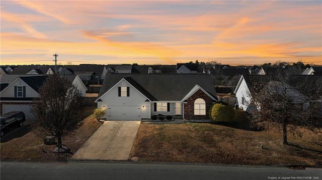 1944 Yellowbrick Road, Fayetteville, NC 28314