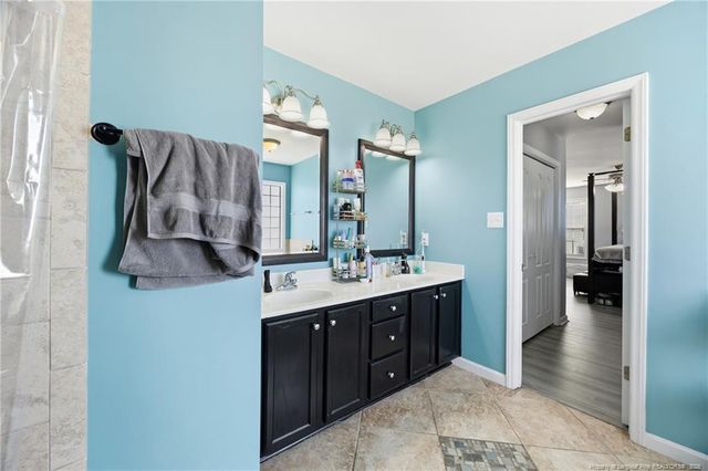 1944 Yellowbrick Road, Fayetteville, NC 28314