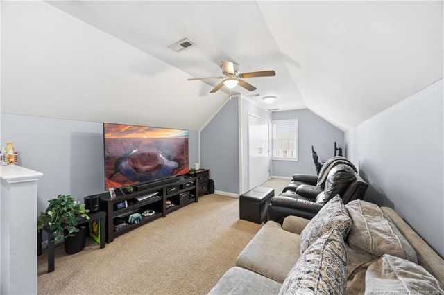 1944 Yellowbrick Road, Fayetteville, NC 28314