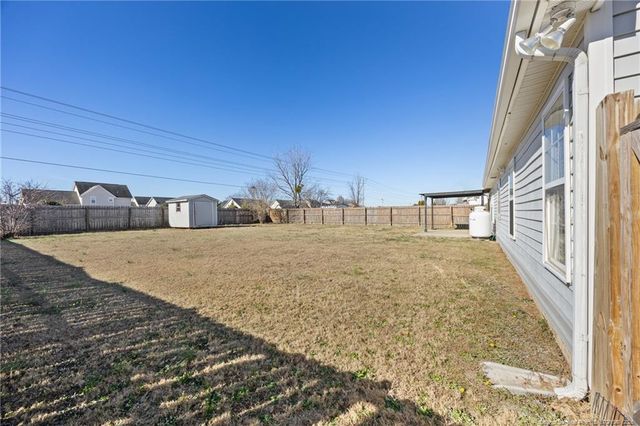 1944 Yellowbrick Road, Fayetteville, NC 28314