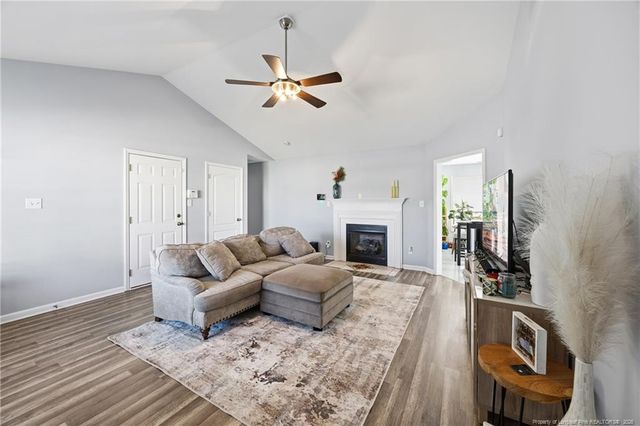 1944 Yellowbrick Road, Fayetteville, NC 28314