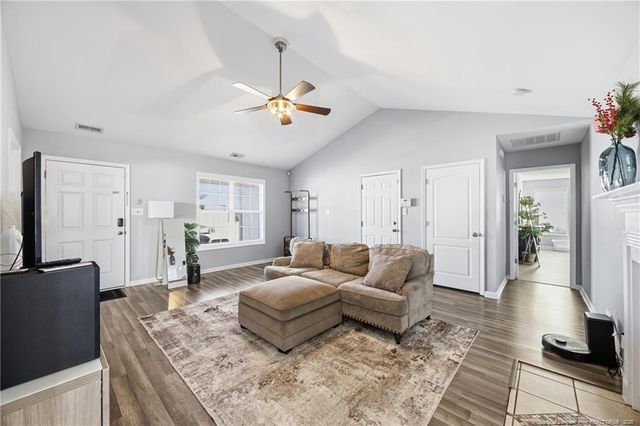 1944 Yellowbrick Road, Fayetteville, NC 28314