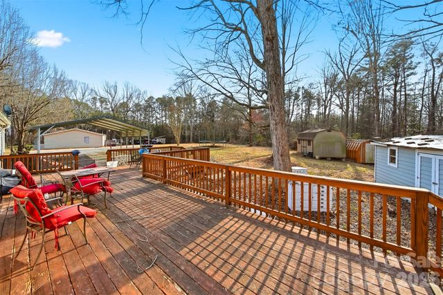 109 10th Street NE, Hildebran, NC 28637