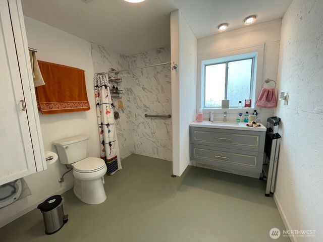 136 Eastlake Road, Oroville, WA 98844