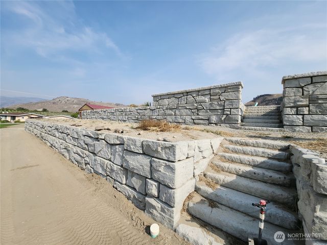 136 Eastlake Road, Oroville, WA 98844