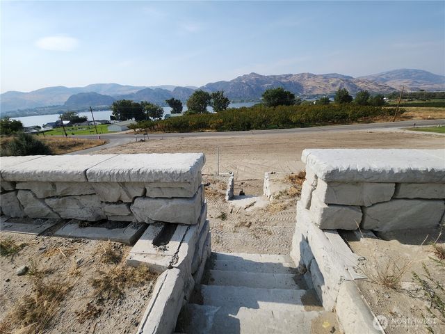 136 Eastlake Road, Oroville, WA 98844