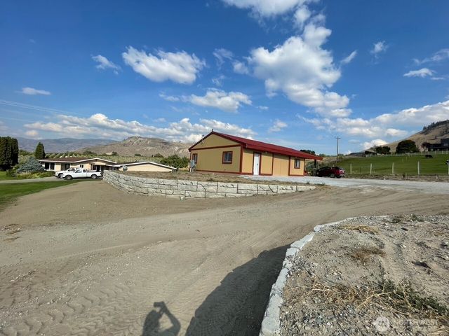 136 Eastlake Road, Oroville, WA 98844