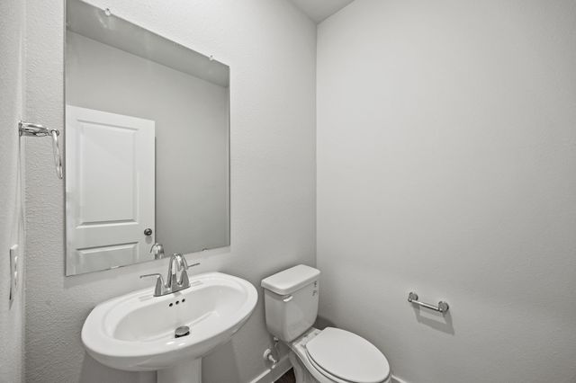 329 Amberville Drive, Red Oak, TX 75154