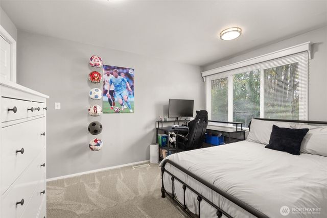 2525 112th Avenue E, Edgewood, WA 98372