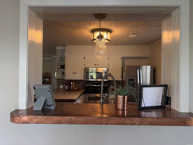 5 Lakeshore Drive, Higden, AR 72067