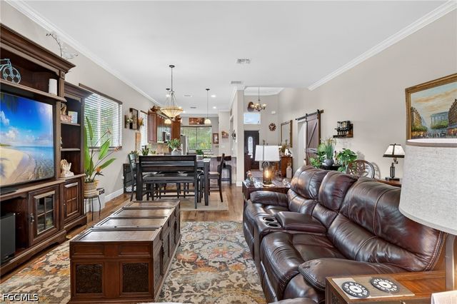 2522 Dora CT, Lehigh Acres, FL 33971