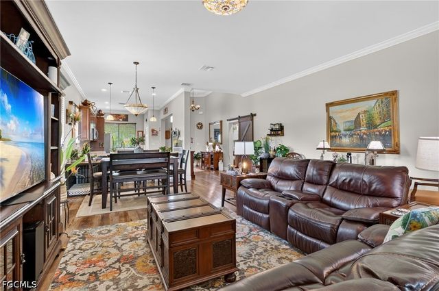 2522 Dora CT, Lehigh Acres, FL 33971