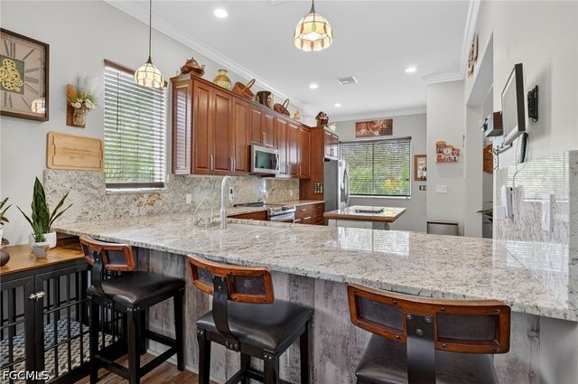 2522 Dora CT, Lehigh Acres, FL 33971