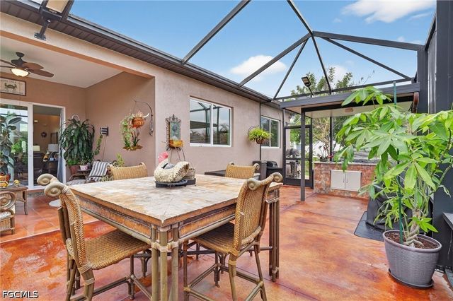 2522 Dora CT, Lehigh Acres, FL 33971