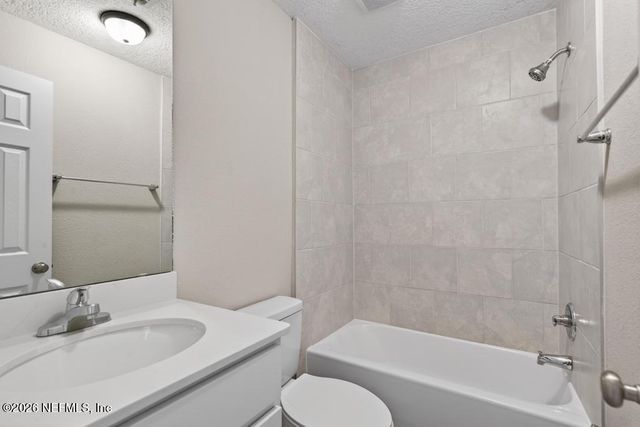 7640 SUNWOOD Drive, Jacksonville, FL 32256