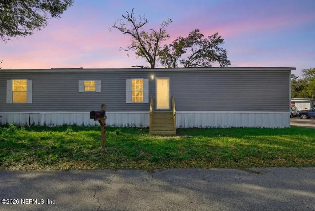 7640 SUNWOOD Drive, Jacksonville, FL 32256