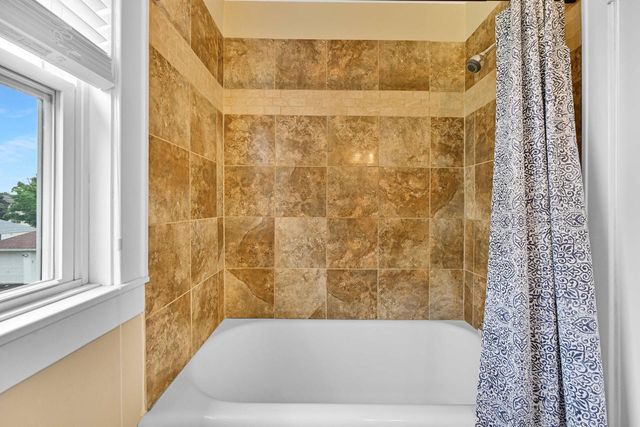 3722 E Martin AVENUE, Cudahy, WI 53110