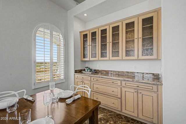 1823 E WINDROSE Drive, Phoenix, AZ 85022
