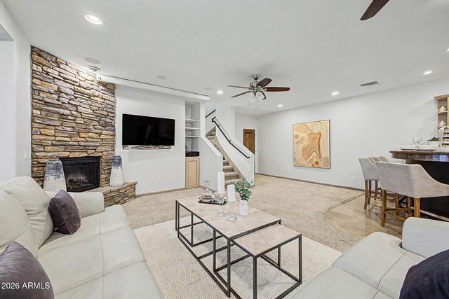 1823 E WINDROSE Drive, Phoenix, AZ 85022