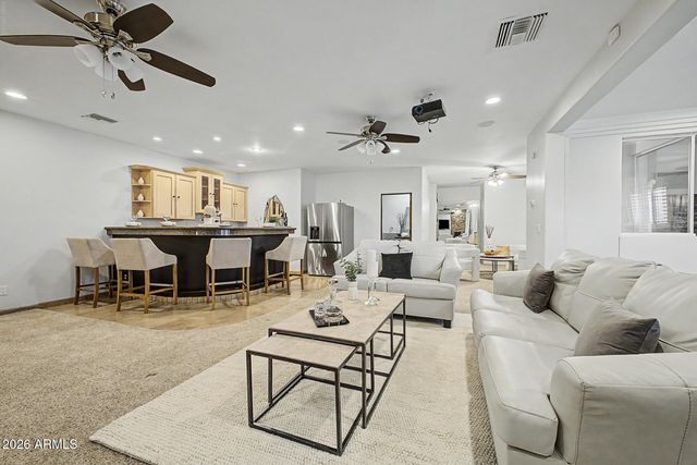 1823 E WINDROSE Drive, Phoenix, AZ 85022