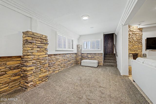 1823 E WINDROSE Drive, Phoenix, AZ 85022