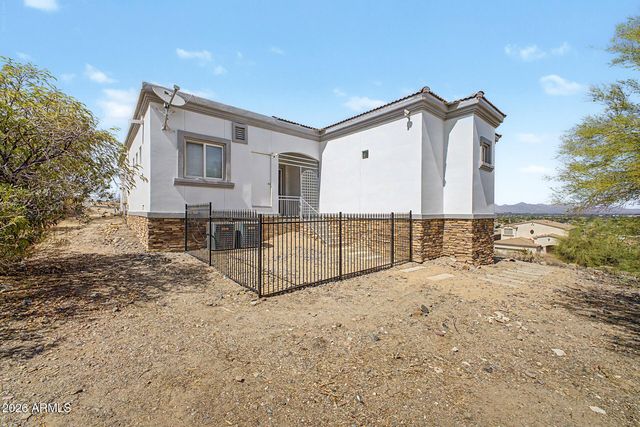 1823 E WINDROSE Drive, Phoenix, AZ 85022