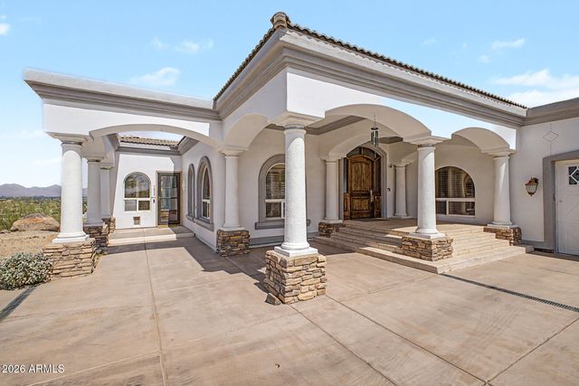 1823 E WINDROSE Drive, Phoenix, AZ 85022