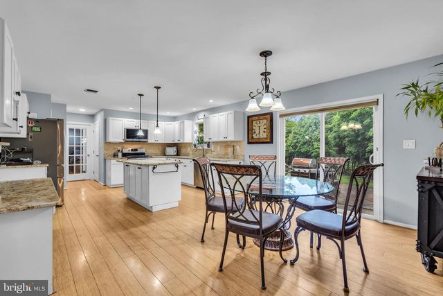 2 TANAGER LN, Robbinsville, NJ 08691
