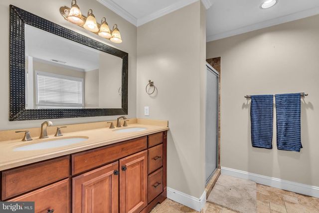 2 TANAGER LN, Robbinsville, NJ 08691