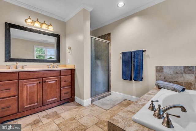 2 TANAGER LN, Robbinsville, NJ 08691