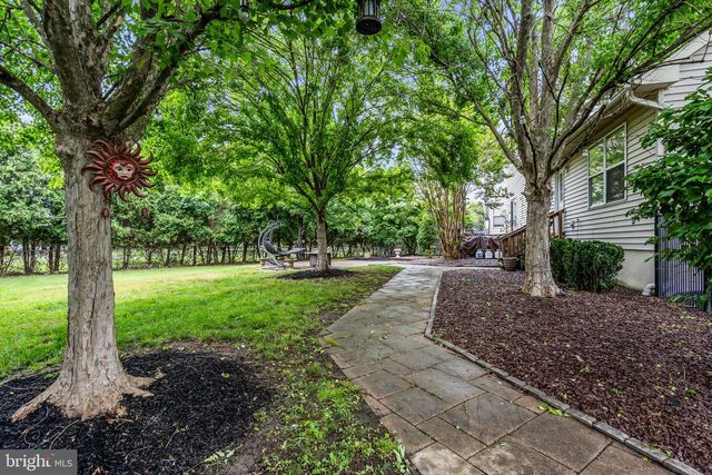 2 TANAGER LN, Robbinsville, NJ 08691