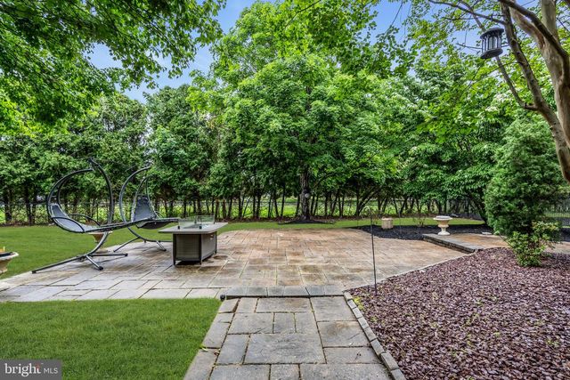 2 TANAGER LN, Robbinsville, NJ 08691