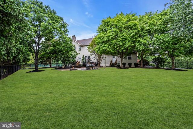 2 TANAGER LN, Robbinsville, NJ 08691
