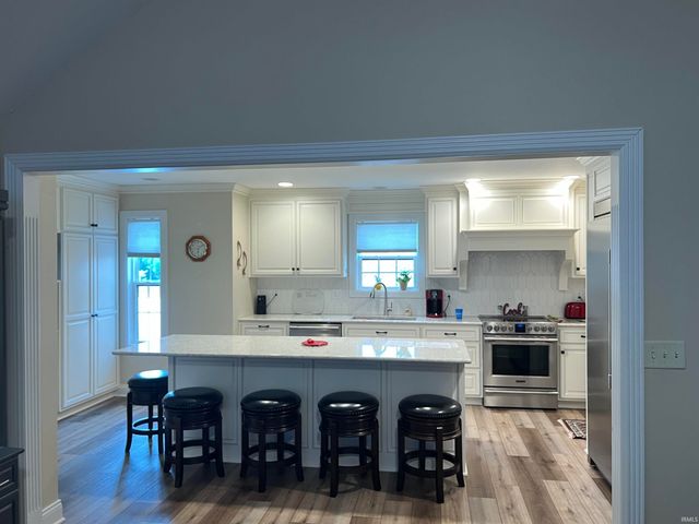 6888 Cottage Lane, Newburgh, IN 47630