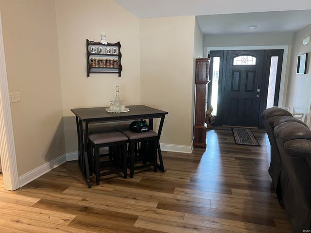 6888 Cottage Lane, Newburgh, IN 47630