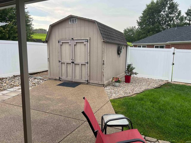 6888 Cottage Lane, Newburgh, IN 47630