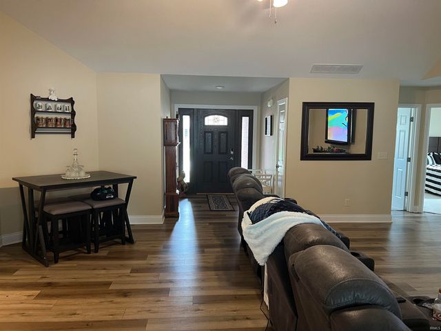 6888 Cottage Lane, Newburgh, IN 47630