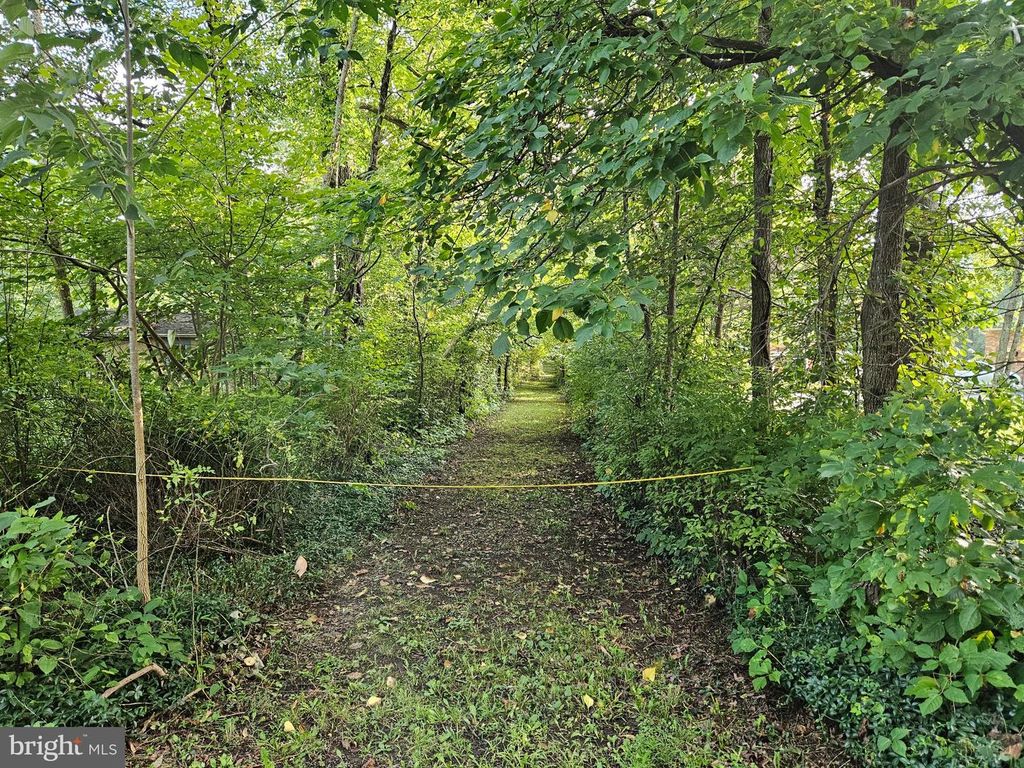 916 THOUSAND ACRE RD, SELLERSVILLE, PA 18960 — exterior
