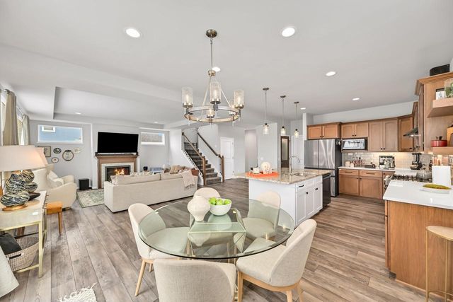 8829 S Shady Leaf LANE, Franklin, WI 53132