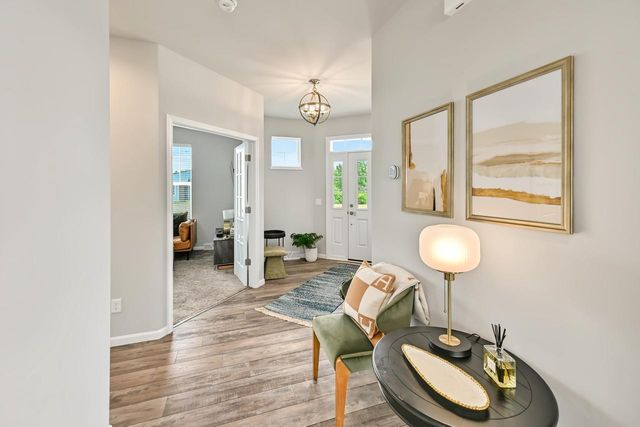8829 S Shady Leaf LANE, Franklin, WI 53132