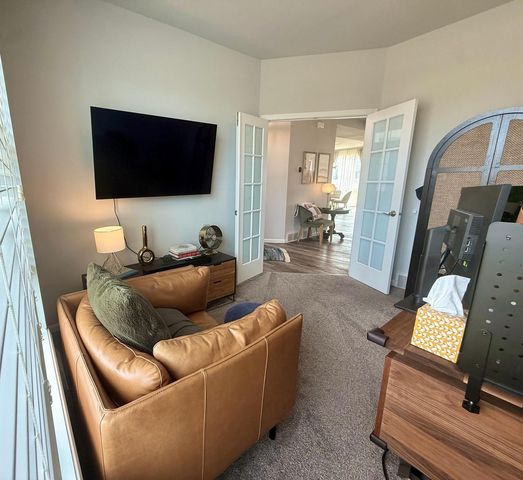 8829 S Shady Leaf LANE, Franklin, WI 53132