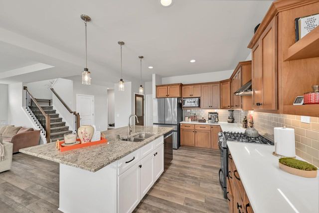 8829 S Shady Leaf LANE, Franklin, WI 53132